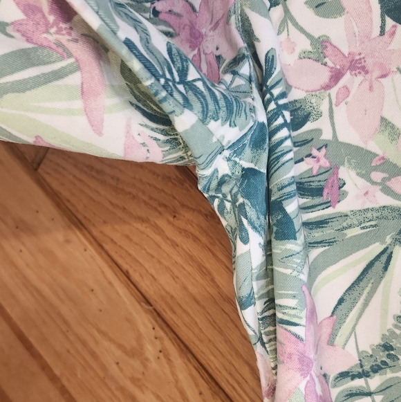 Old Navy Tropical Leaf Print Ankle Length Pixie Pants Size 8 Regular - Picture 6 of 12